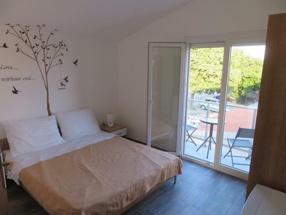 Vila Velvet Hotel Starigrad Paklenica Exterior foto