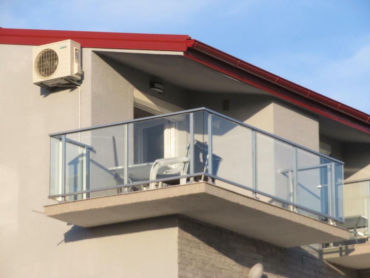 Vila Velvet Hotel Starigrad Paklenica Exterior foto