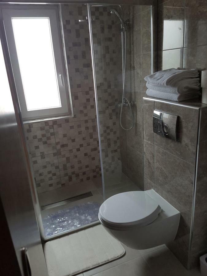 Vila Velvet Hotel Starigrad Paklenica Exterior foto